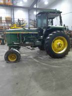 John Deere 4440, Tractor